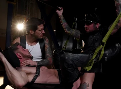 Johnny Ford And Ty Roderick In Fetish Force: Ty, Ryan And A Very Tight Sling