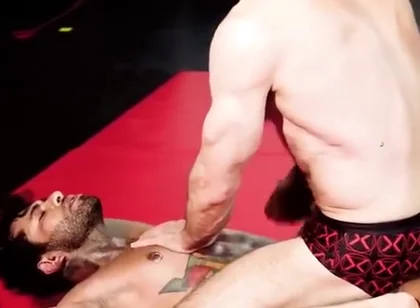 2 Guys Rassle For Dominance 2