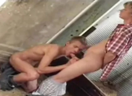 Boyz Party In Whistling While They Work It