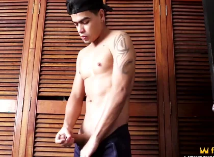 Mexican Papi Esteban Jerk Off