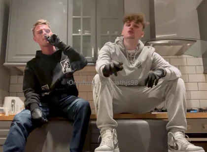 Smoking and spitting masters