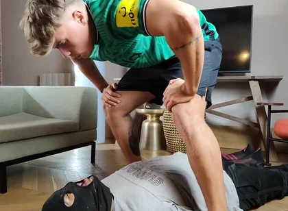 British Master feet and spitting