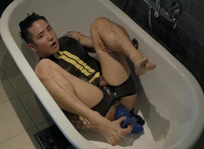 Yoshi Kawasaki - Japanese Dildoes Himself